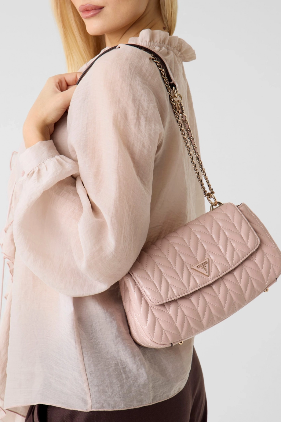 Guess Cheryl Dönüştürülebilir Kapaklı Kadın Pembe Omuz Çantası HWTQ9720210-LTR