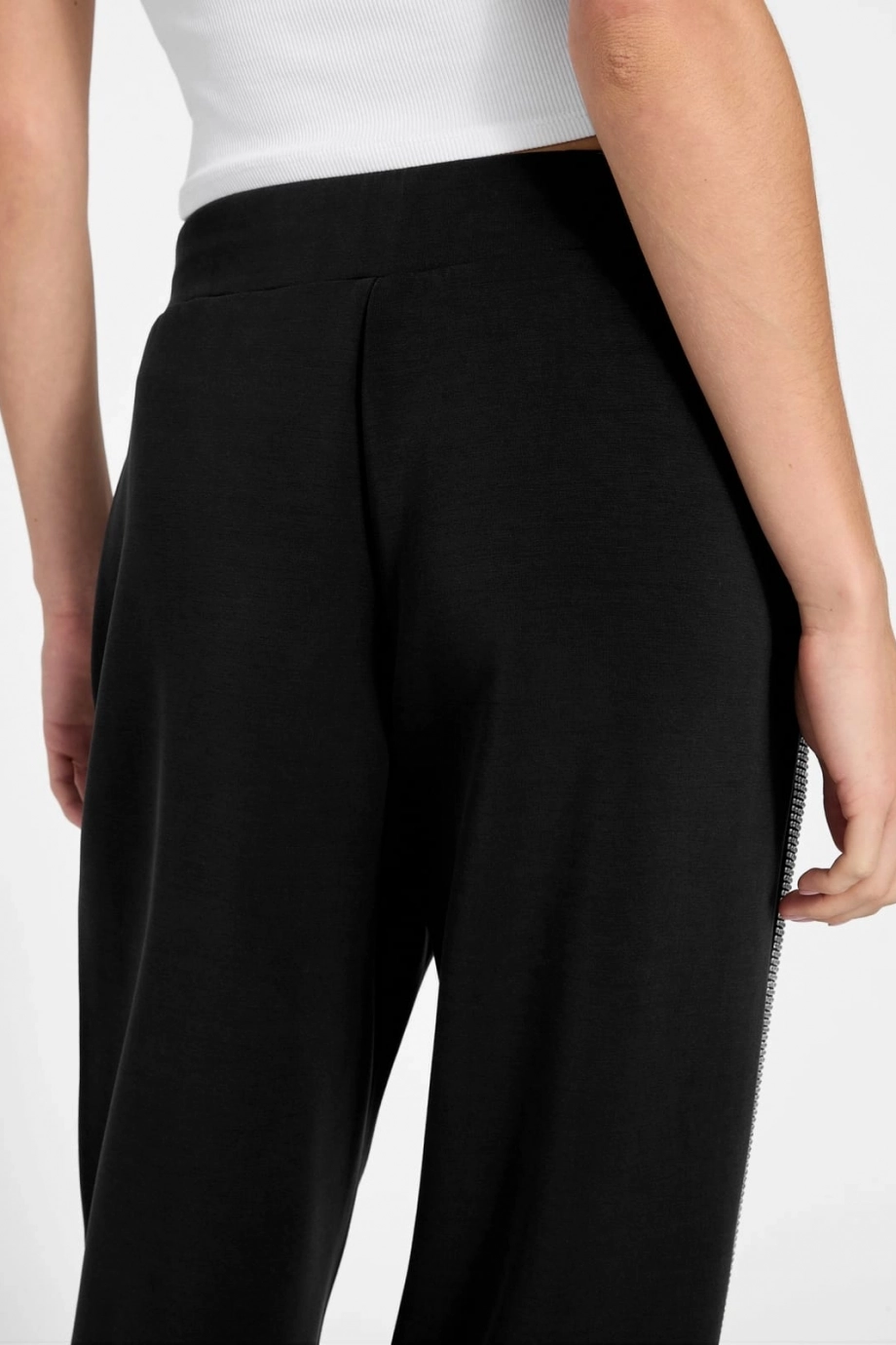 Guess Berthe Manşetli Jogger Kadın Siyah Eşofman Altı V6RB01KCAY2-JBLK