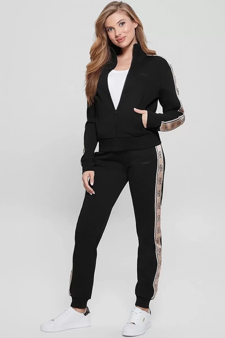 Guess Kadın Siyah Britney Logolu Sweatshirt