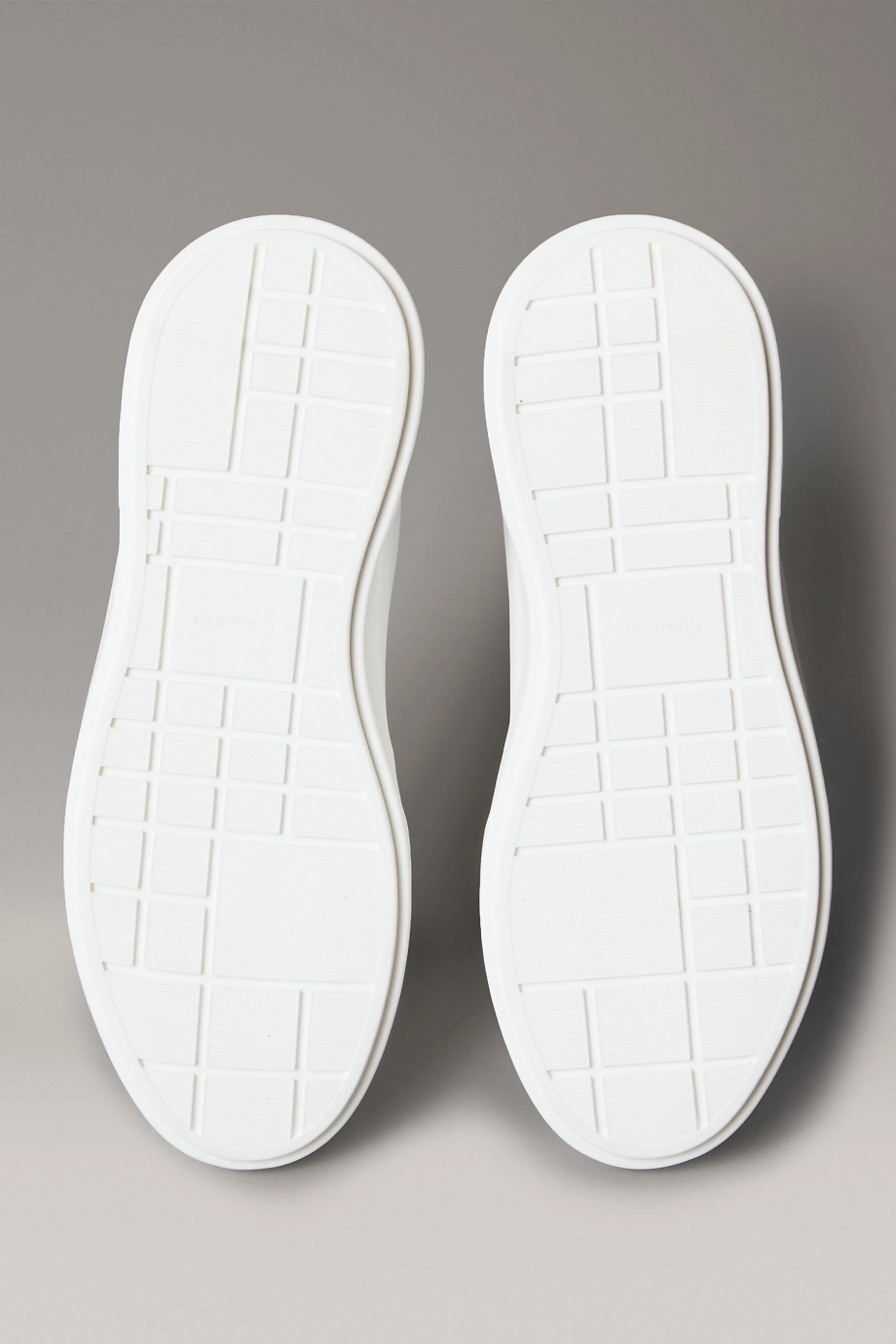 Calvin Klein Chunky Cups Bağcıklı Deri Tamamı Baskılı Kadın Beyaz Sneaker YW0YW02036-01W