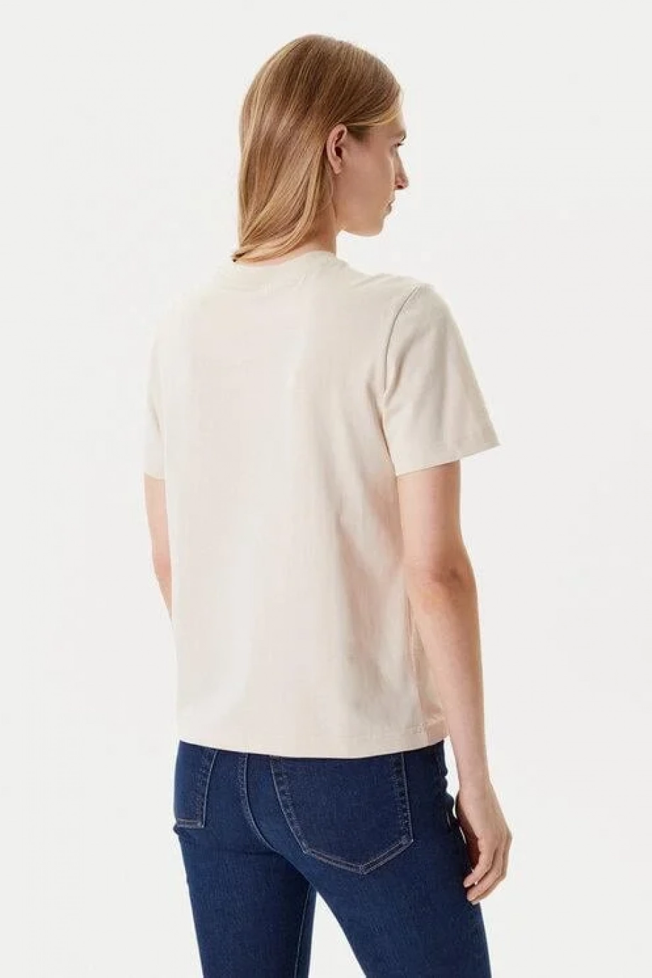 Calvin Klein Standard Logo Kadın Bej T-shirt  LV047B865G-C7P