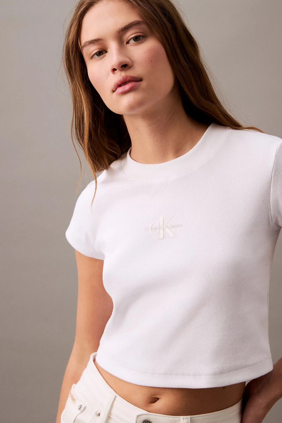 Calvin Klein A- MONOGRAM BABY TEE Kadın T-shirt LV047AB802-YAA
