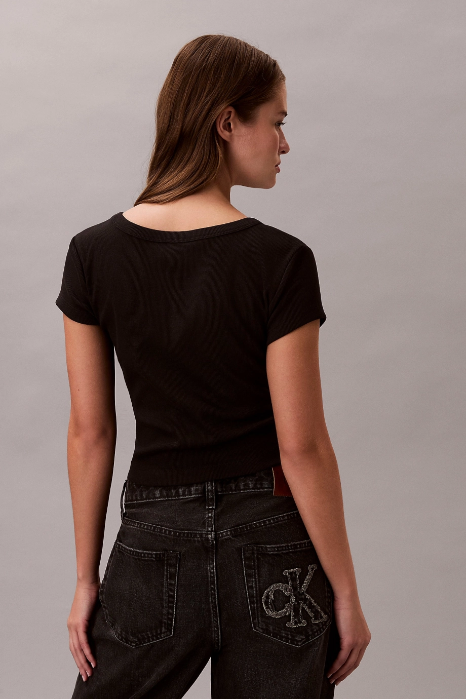 Calvin Klein Kadın Etiketli Fitilli Kısa Siyah Crop LV047C200G-UB1