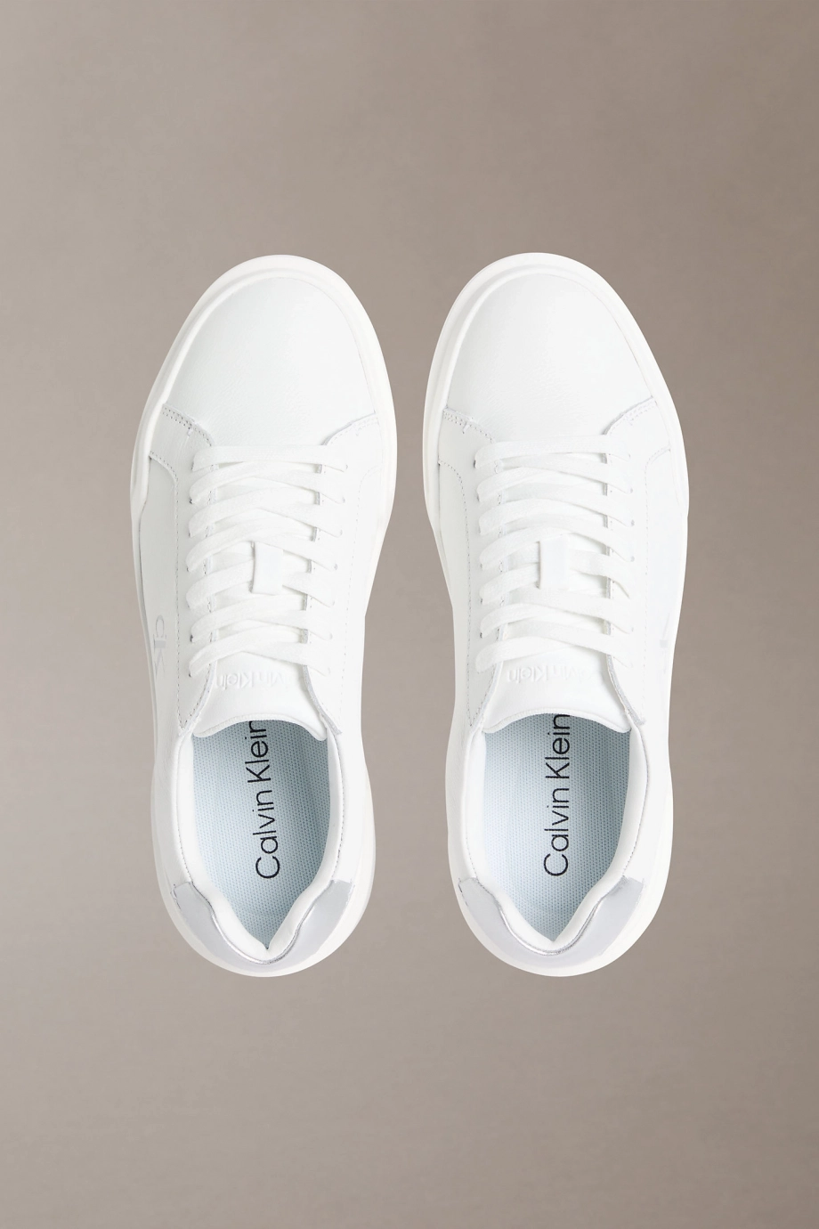 Calvin Klein Kalın Tabanlı Bağcıklı Metalik Deri Kadın Beyaz Sneaker YW0YW01948-0LC