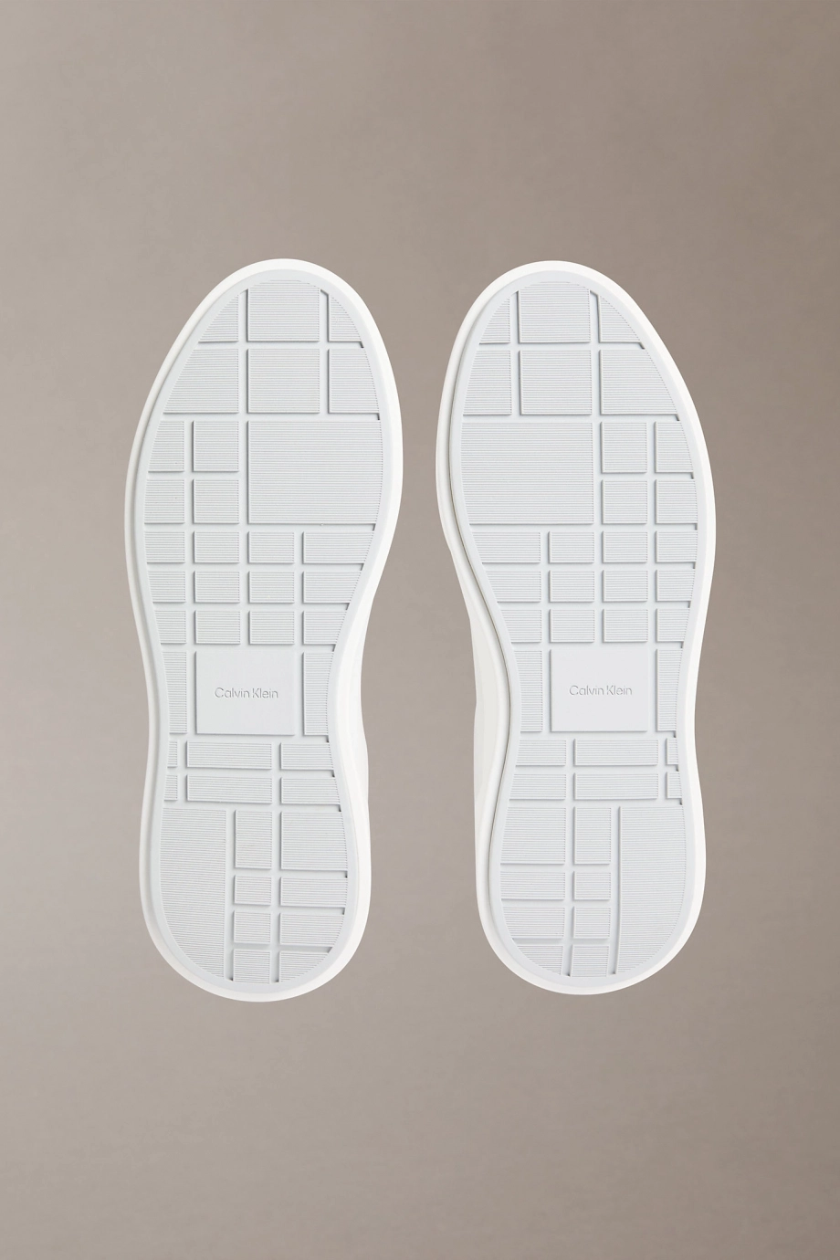 Calvin Klein Kalın Tabanlı Bağcıklı Metalik Deri Kadın Beyaz Sneaker YW0YW01948-0LC