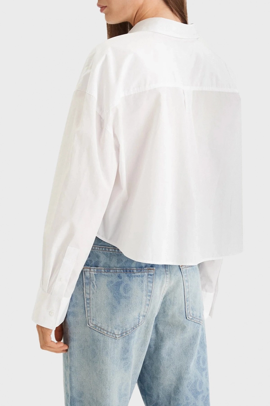 Calvin Klein Pamuklu Poplin Kısa Kesim Dokuma Kadın Beyaz Gömlek LV047F148G-YAA