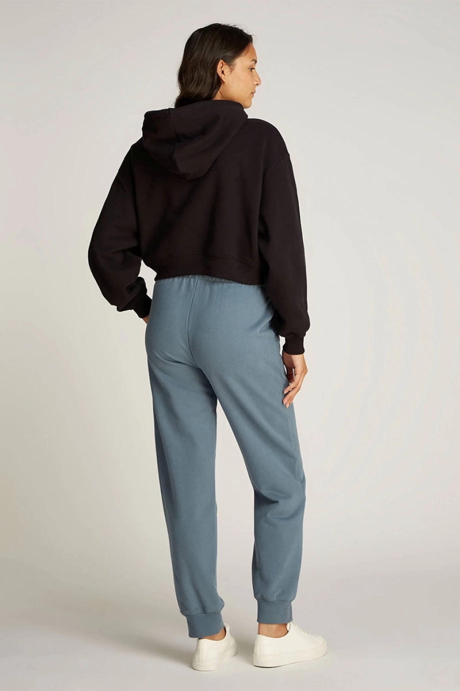 Calvin Klein CHENILLE MONOLOGO HOODIE Kadın Siyah Sweatshirt J20J224170-BEH