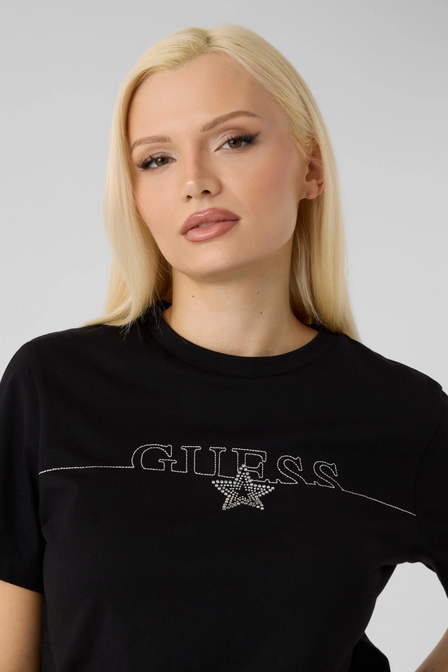 Guess Agena Kısa Kollu Kadın Siyah T-shirt V6YI05K4272-JBLK