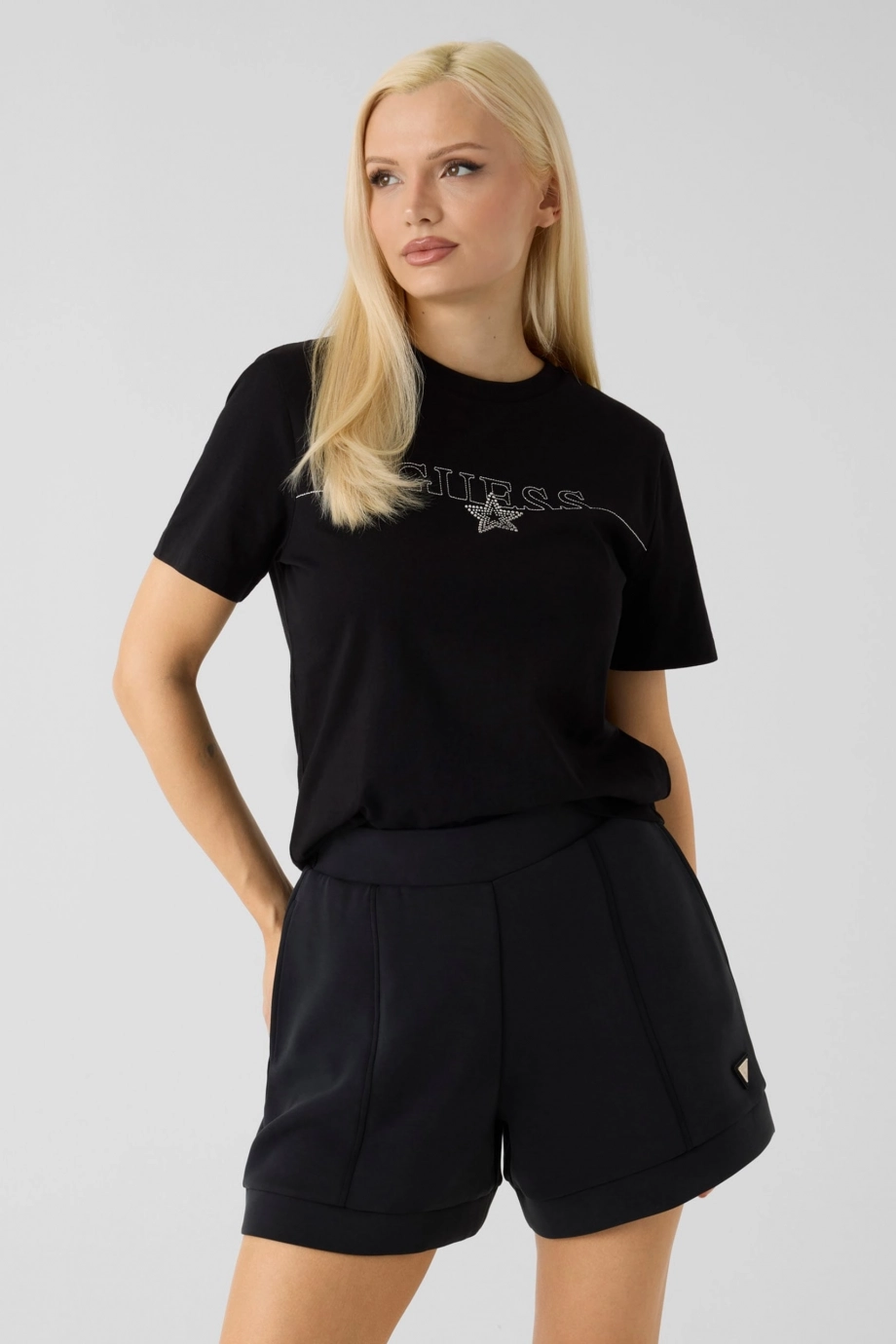 Guess Agena Kısa Kollu Kadın Siyah T-shirt V6YI05K4272-JBLK