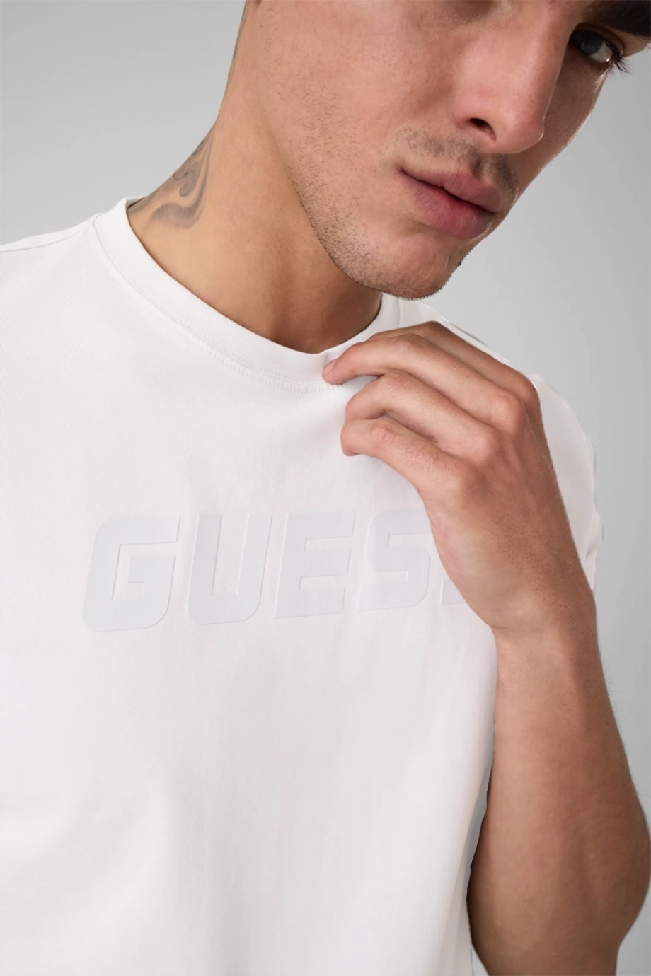 Guess Bruce Erkek Aktif Regular Fit T-Shirt
