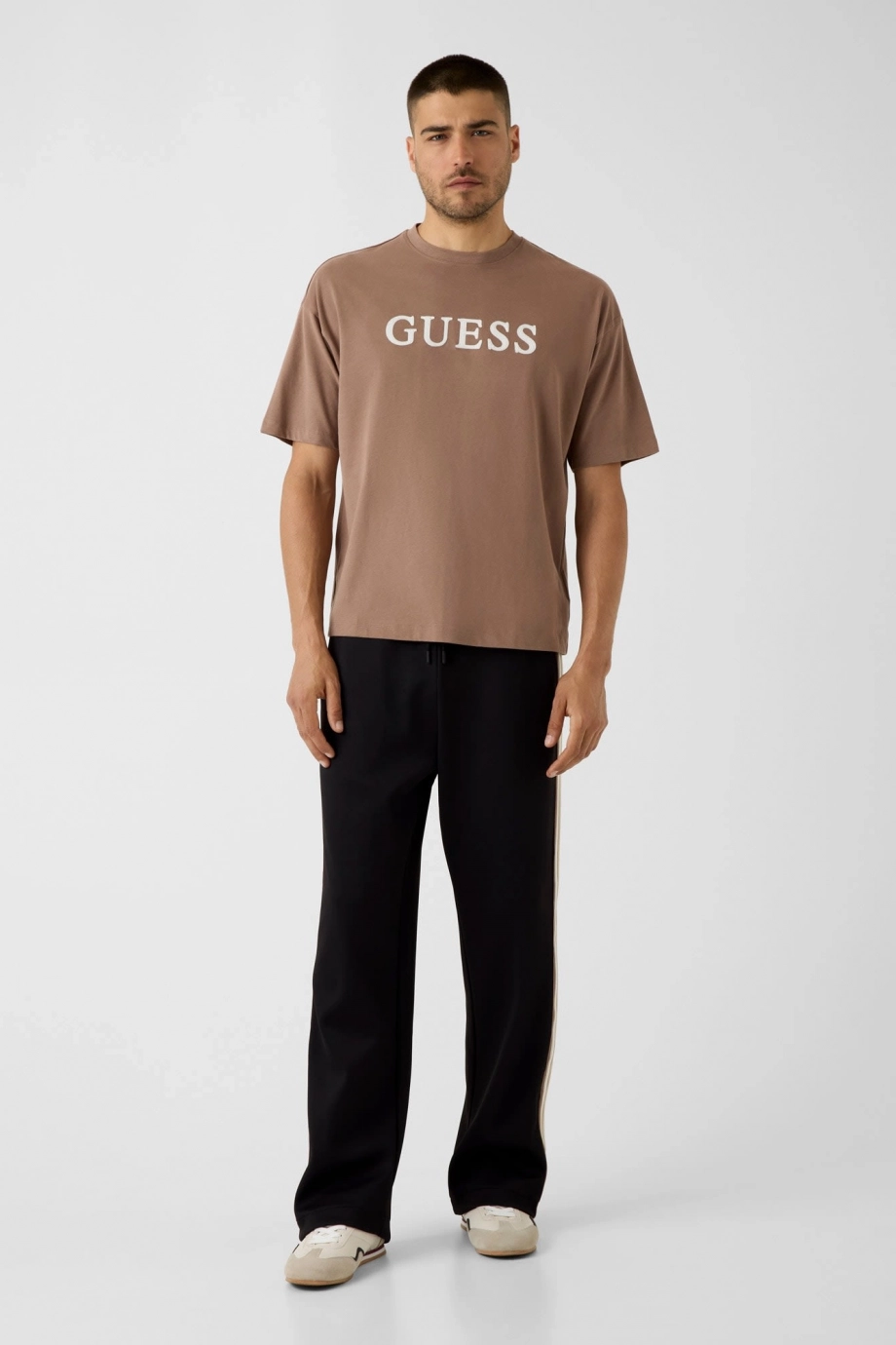 Guess Chris Erkek Aktif Oversize Fit T-Shirt