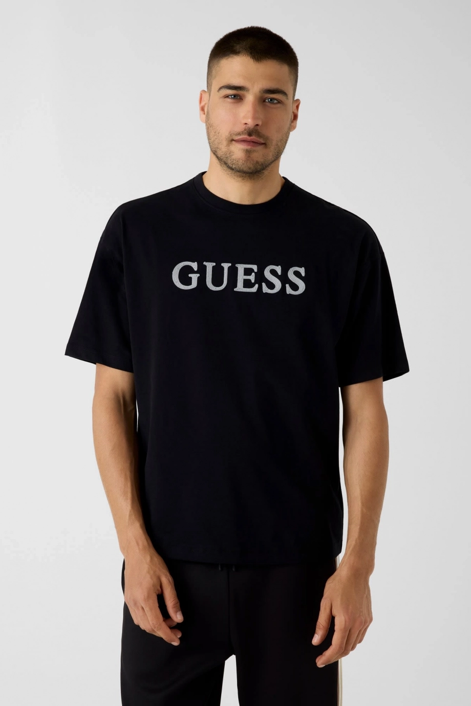 Guess Chris Erkek Aktif Oversize Fit T-Shirt