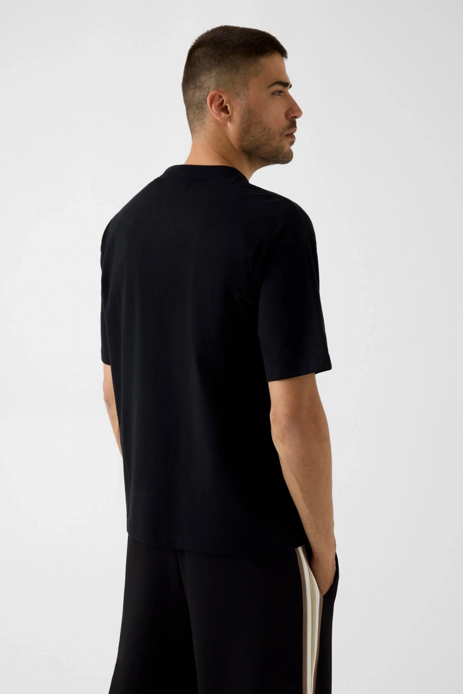 Guess Chris Erkek Aktif Oversize Fit T-Shirt