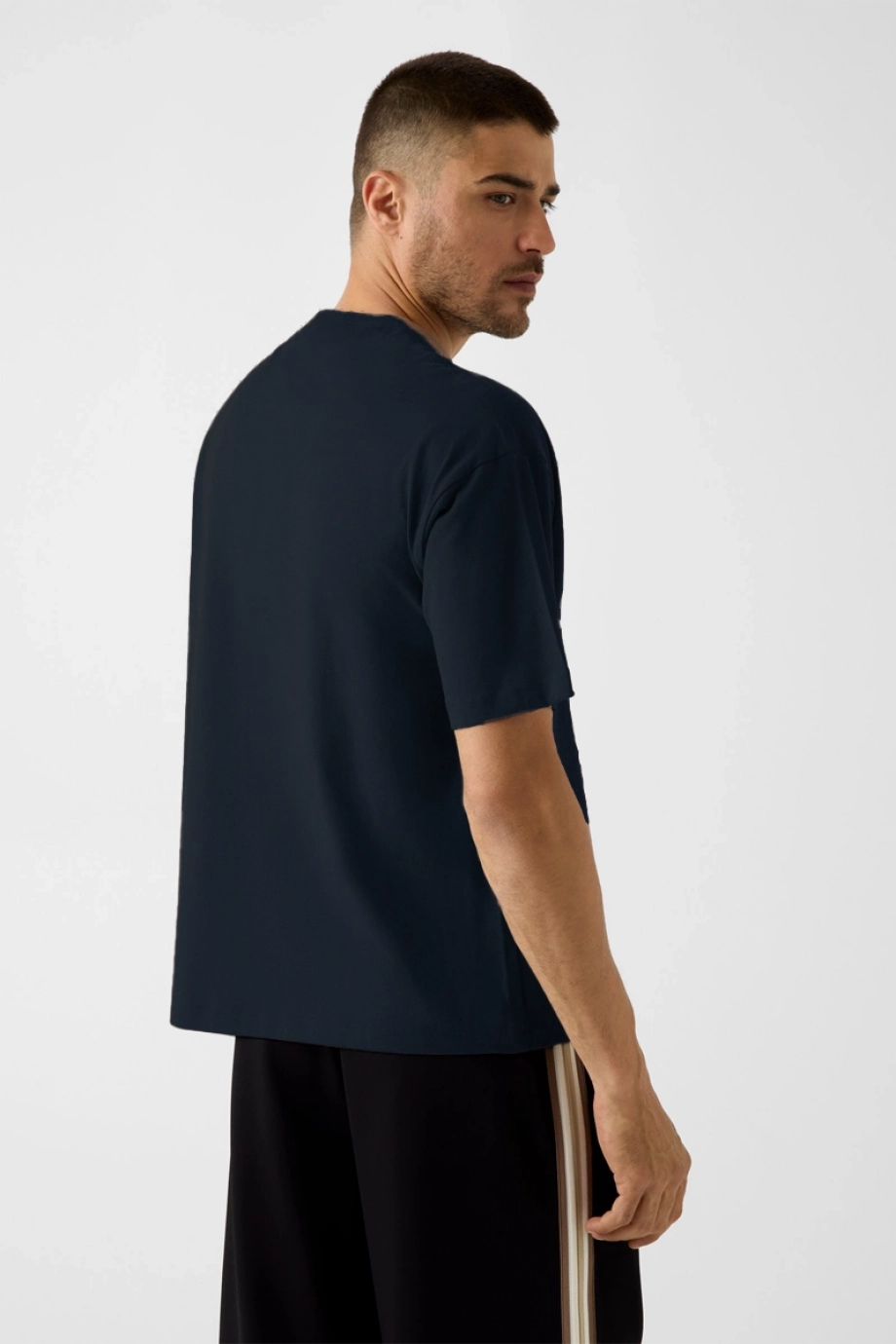 Guess Chris Erkek Aktif Oversize Fit T-Shirt