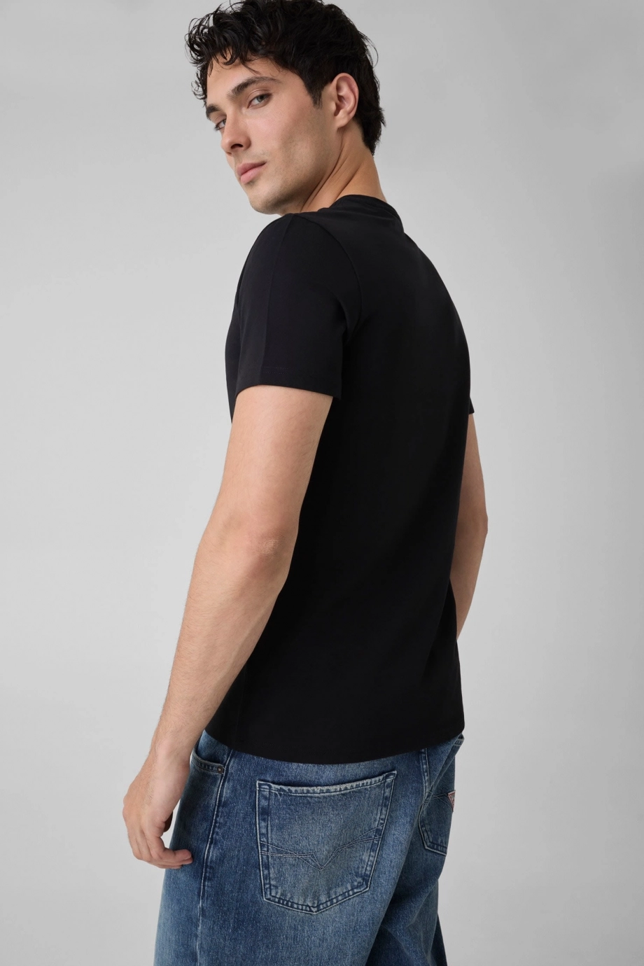 Guess Core Erkek Slim Fit T-Shirt