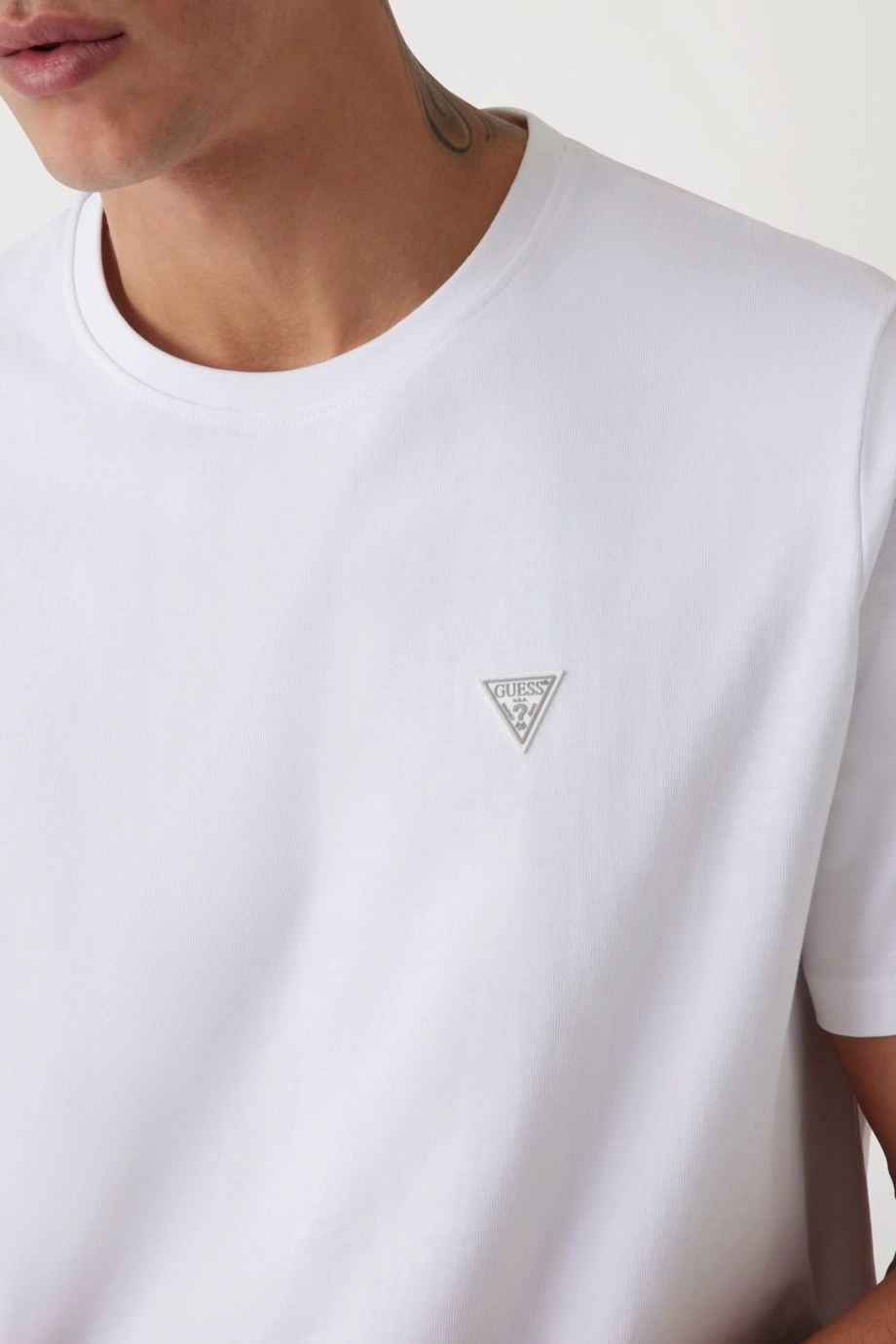 Guess Ss Cn Patch Erkek Beyaz Regular Fit T-Shirt M4YI0AKCCM1-G011