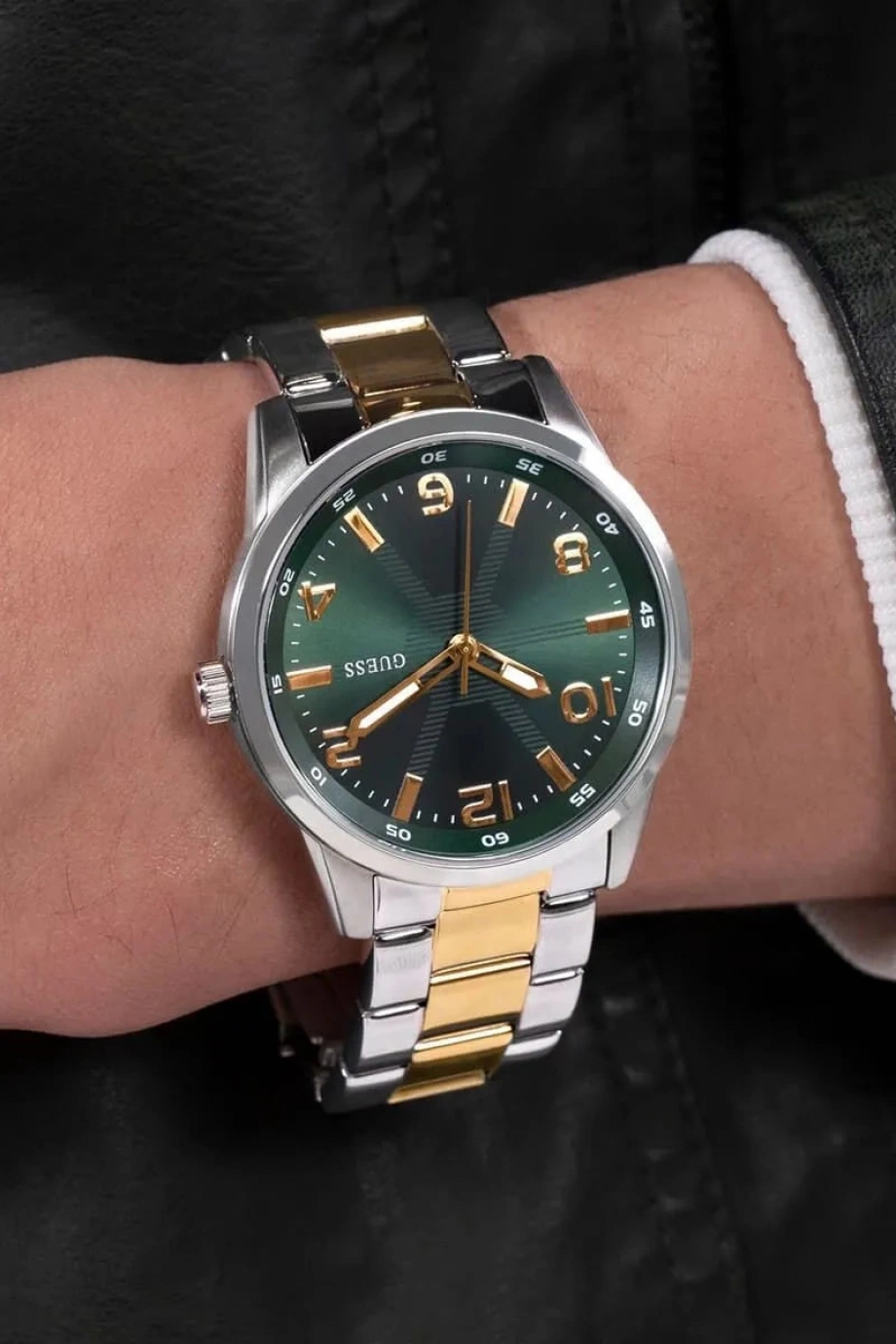 Guess Erkek Metalik Gri Kol Saati GUGW0804G4