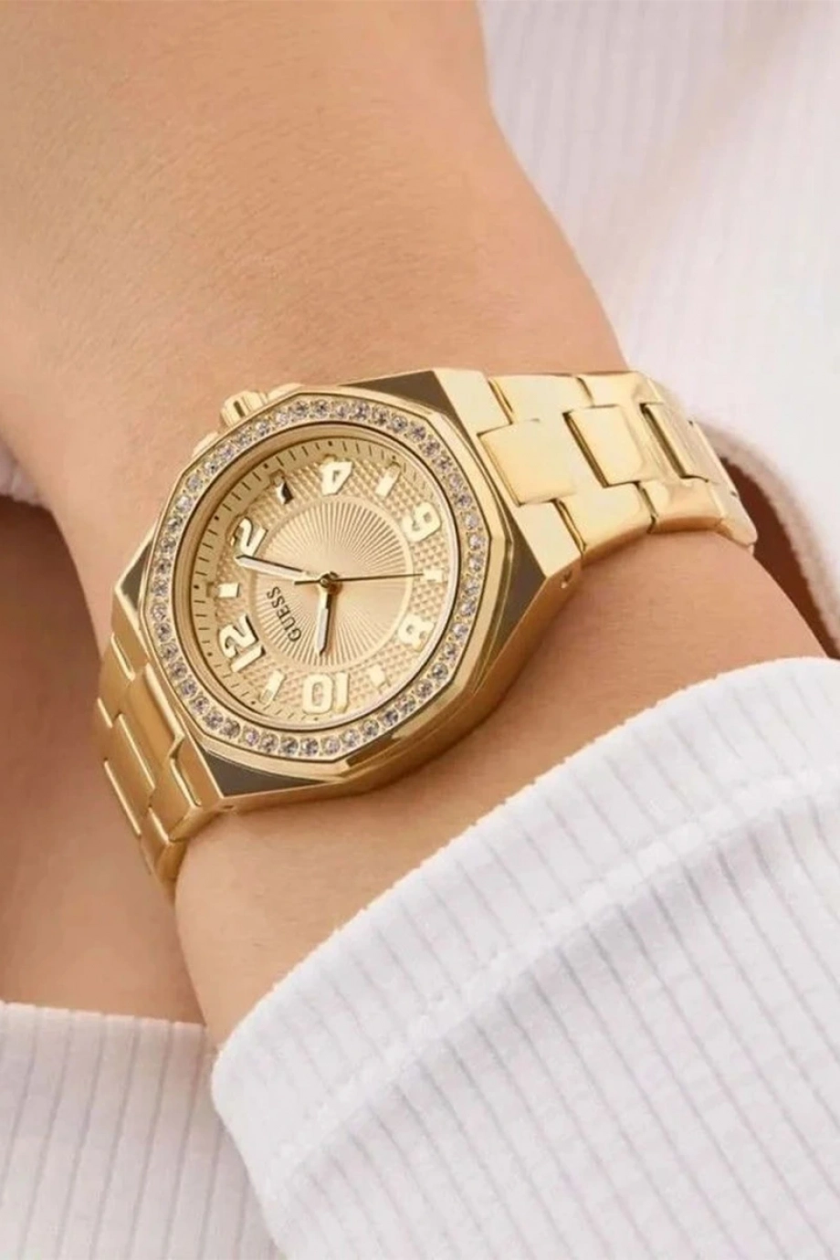 Guess Kadın  Kol Saati GUGW0877L2
