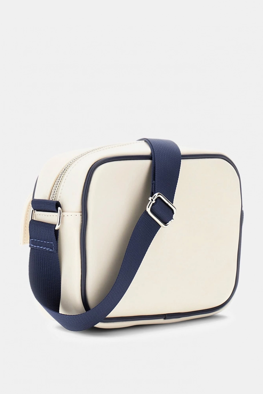 Guess Hoshi Kadın Aktif Çapraz Askılı Çanta