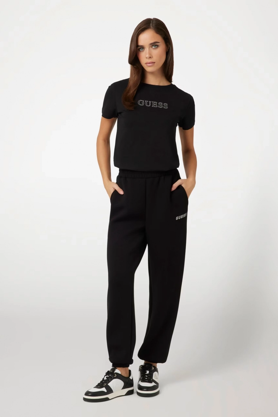Guess Briana Kadın Siyah Aktif Regular Fit T-Shirt V3BI11J1314-JBLK