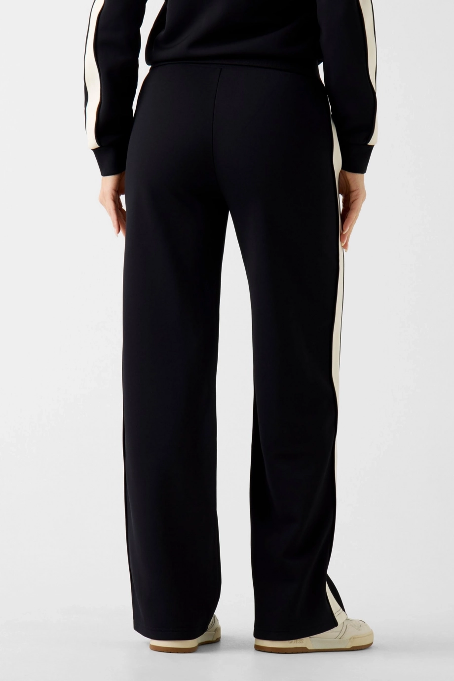 Guess Marlene Straight Leg Kadın Siyah Eşofman Altı V6RB10KCYF2-JBLK