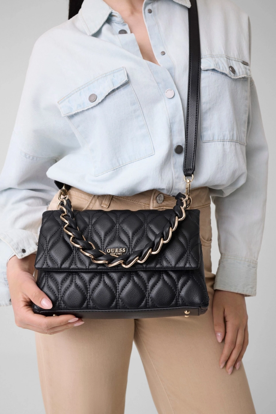 Guess Maxine Kapaklı Kadın Siyah Omuz Çantası HWQG9733200-BLA