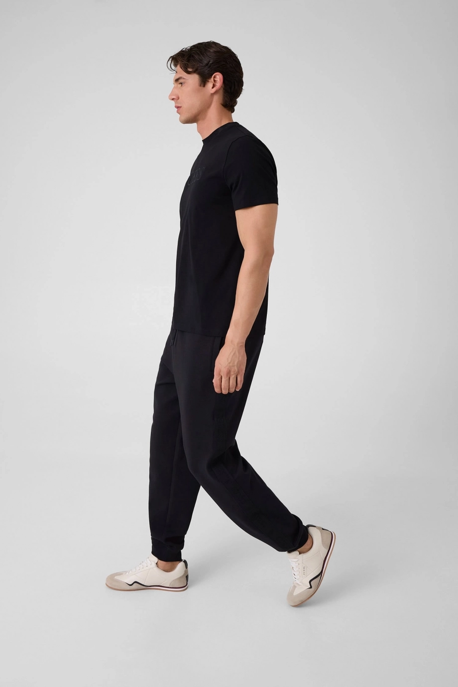 Guess Prat Erkek Aktif Regular Fit T-Shirt
