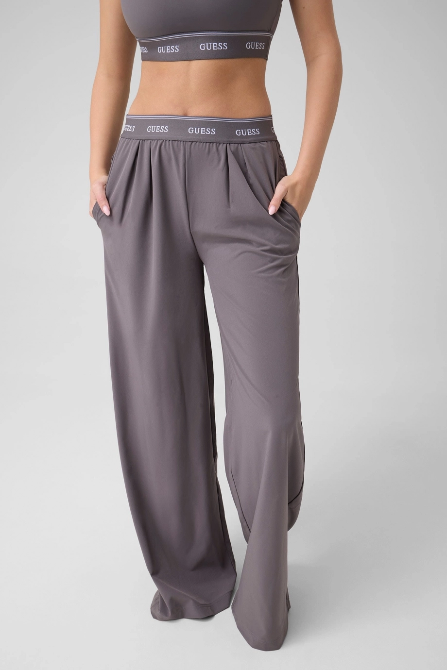 Guess Selena Kadın Aktif Relaxed Fit Eşofman Altı
