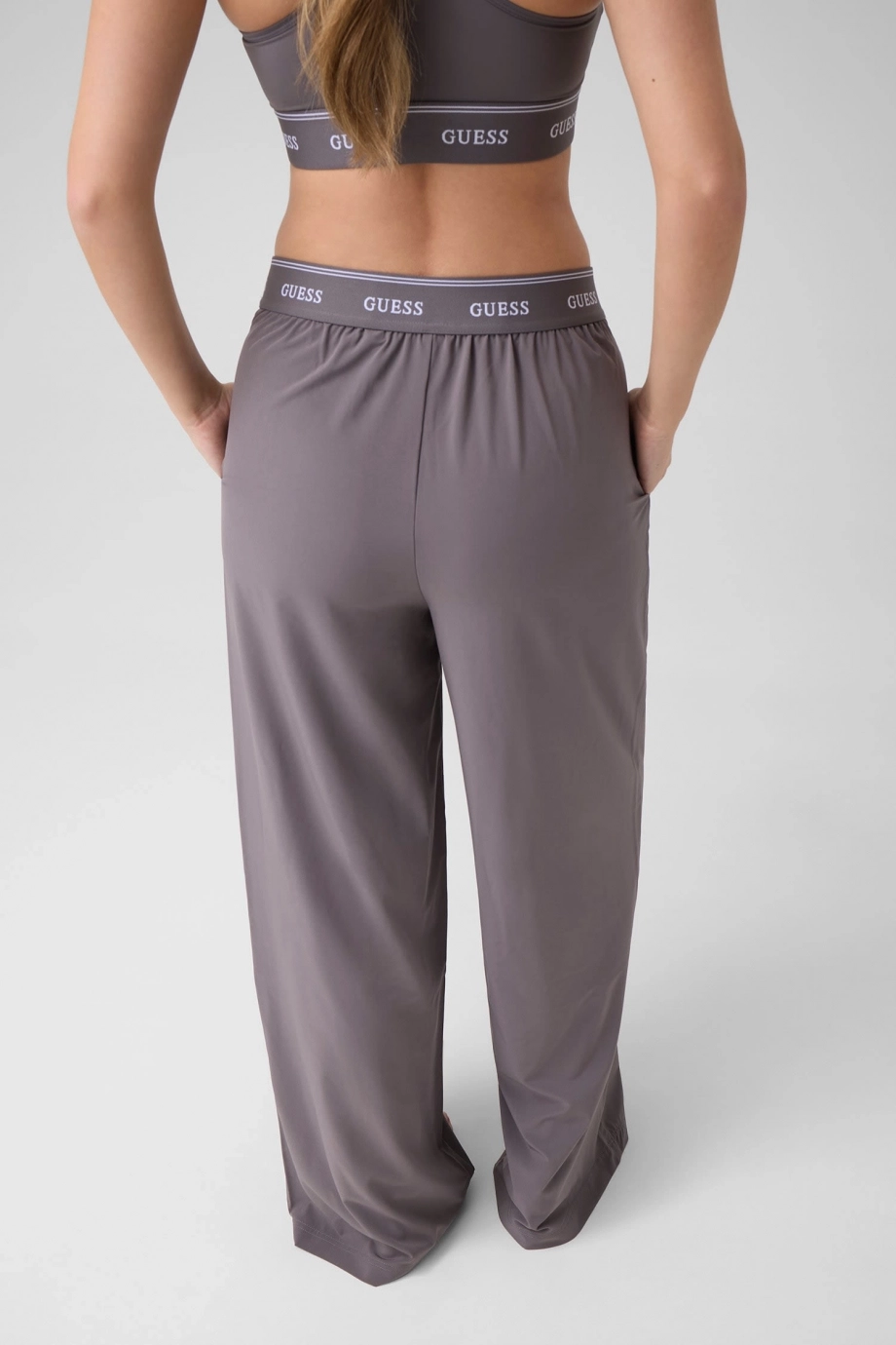 Guess Selena Kadın Aktif Relaxed Fit Eşofman Altı