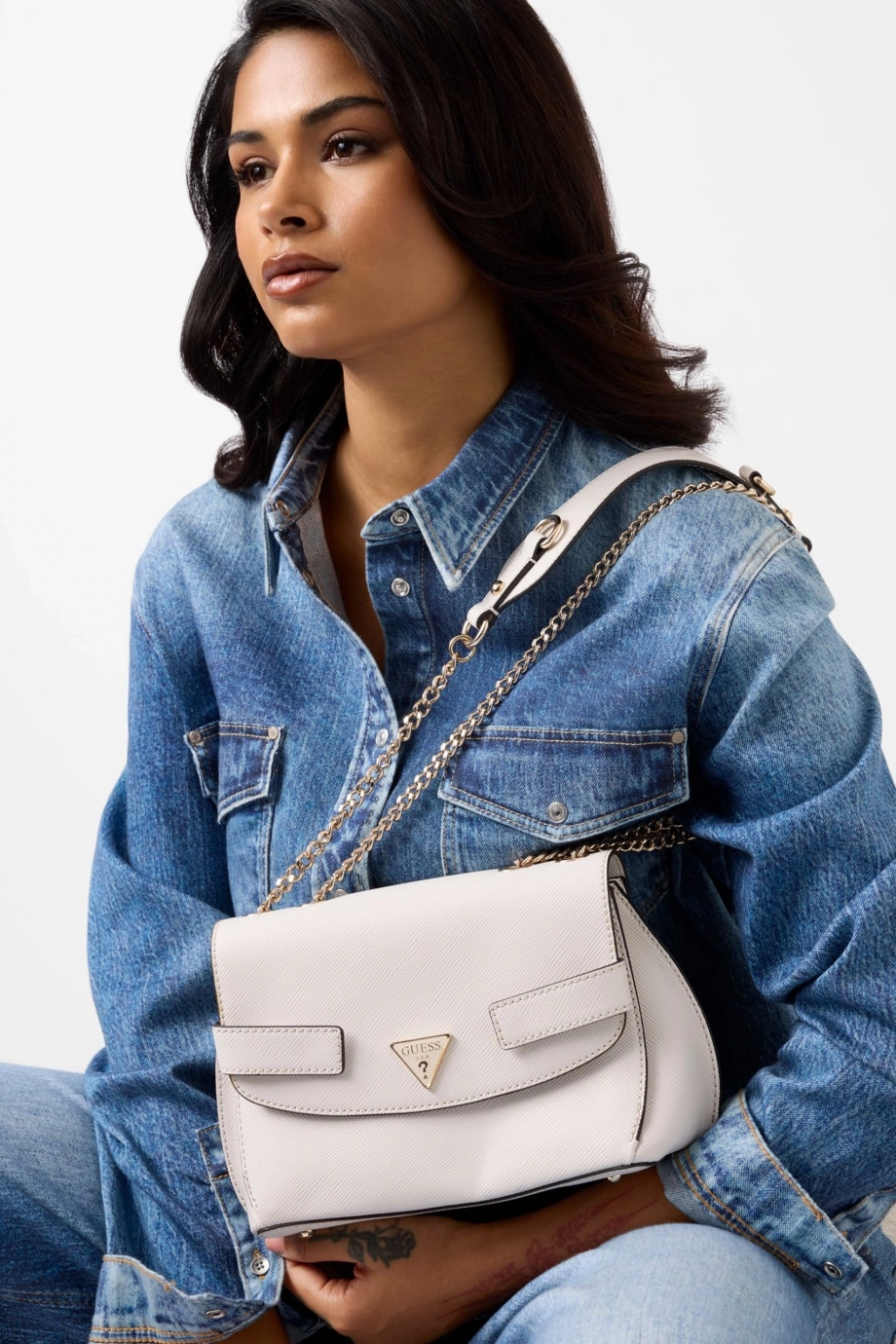 Guess Serenova Dönüştürülebilir  Askılı Kadın Beyaz Çapraz ÇantaHWZG8091210-OFF