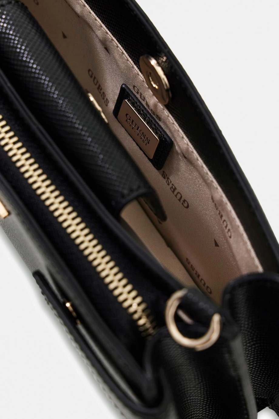 Guess Serenova Mini Askılı Kadın Siyah Çapraz Çanta HWZG8091720-BLA