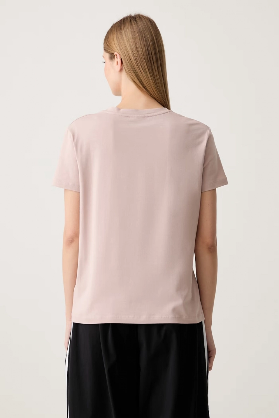 Guess Syrma Kadın Aktif Regular Fit T-Shirt