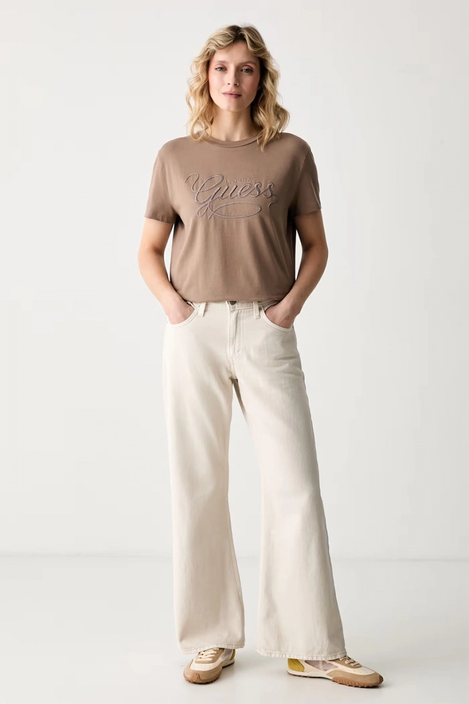 Guess Syrma Kadın Aktif Regular Fit T-Shirt