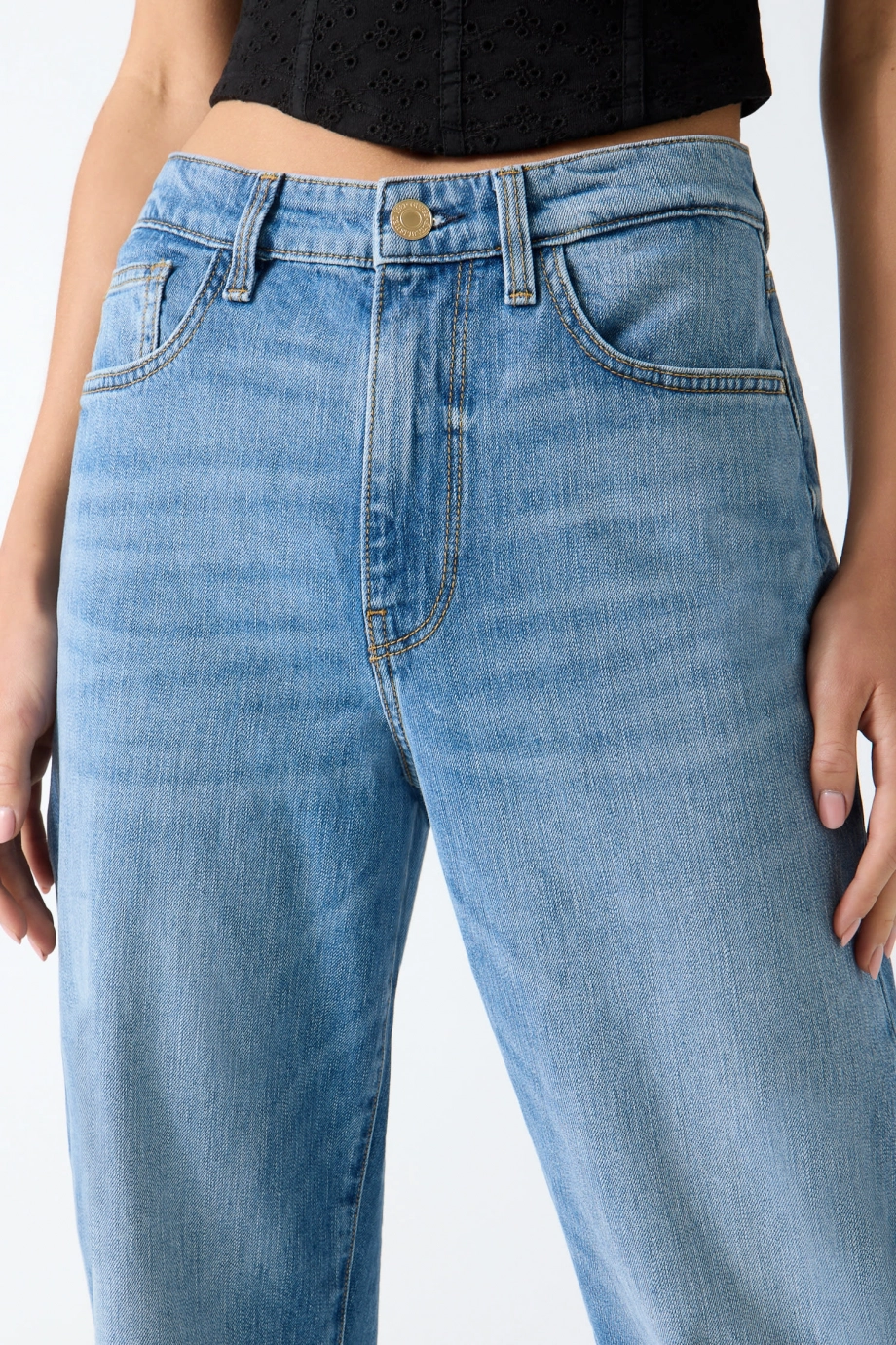 Guess Newy Kadın Mom Fit Jean