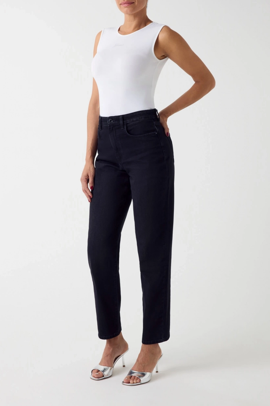 Guess Newy Kadın Mom Fit Jean