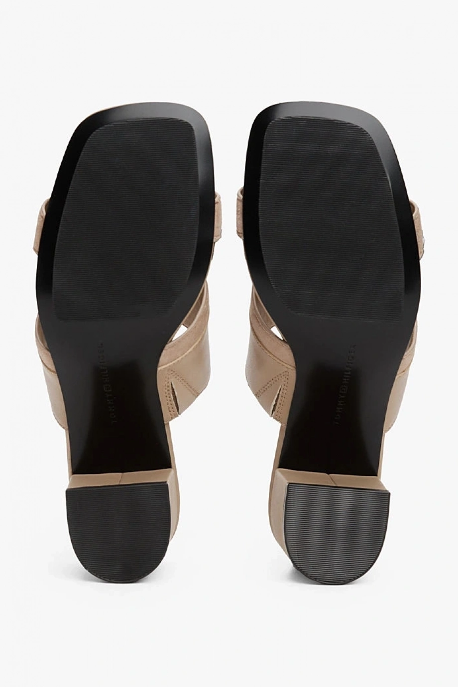Tommy Hilfiger LEATHER & SUEDE BLOCK HEEL MULE Kadın Terlik FW0FW08530AFE