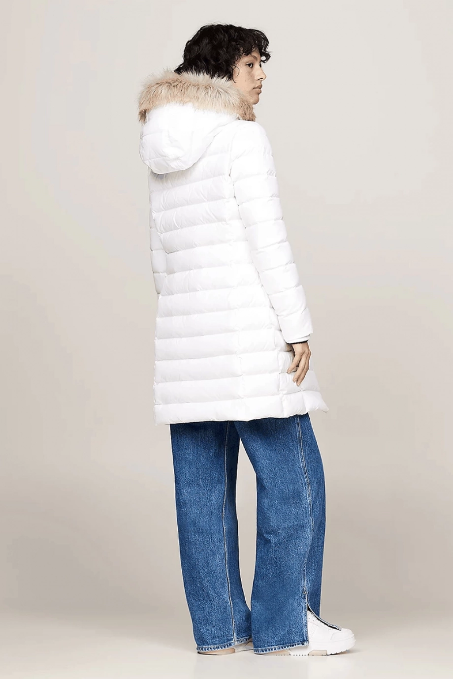 Tommy Hilfiger TJW ESSENTIAL HOODED DOWN COAT Kadın Beyaz Mont DW0DW18864YBR
