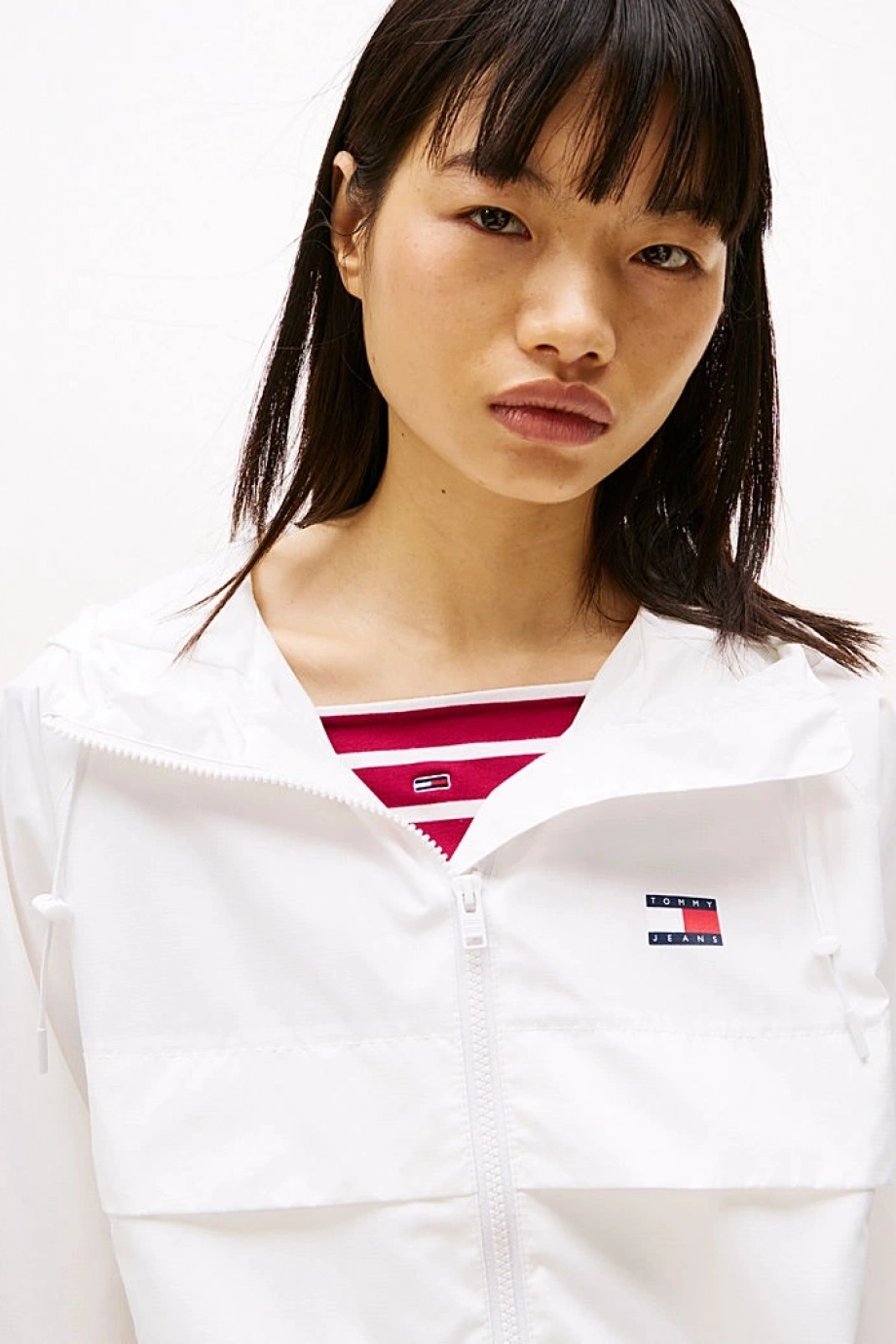 Tommy Jeans TJW ESSENTIAL WINDBREAKER EXT Kadın  Yağmurluk DW0DW20672YBL