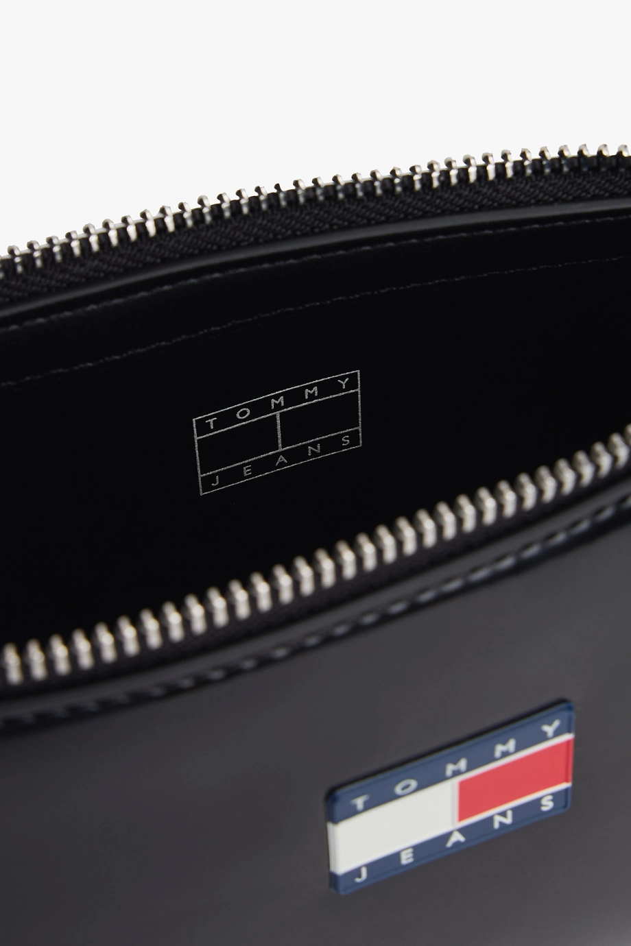 Tommy Hilfiger TJW Must  Kadın Siyah Omuz Çantası AW0AW17866BDS