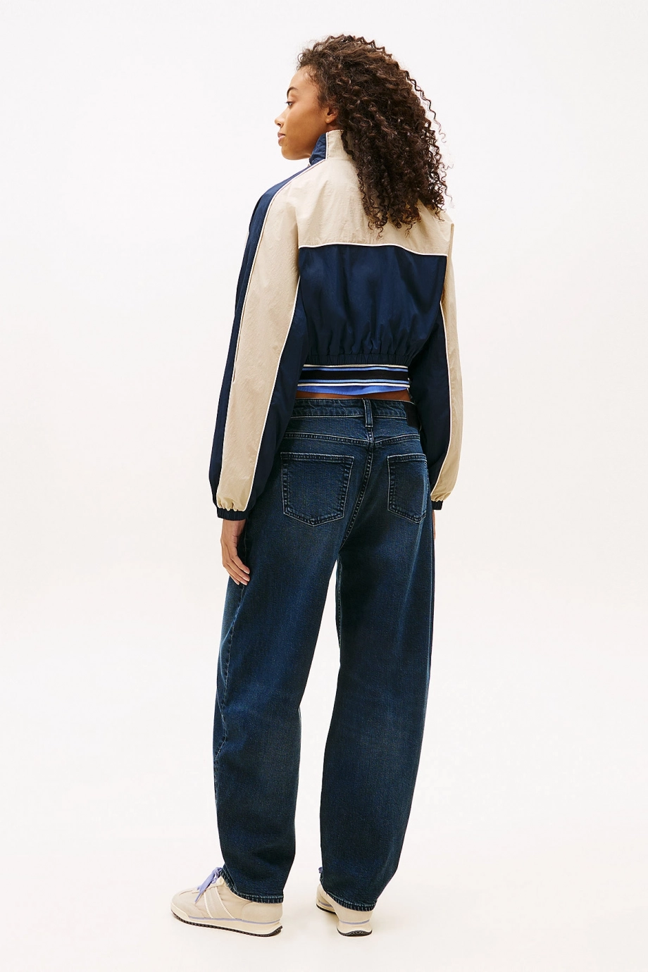 Tommy Hilfiger TJW Naylon Şerit Detaylı Kadın Mavi Yağmurluk DW0DW22055C1G