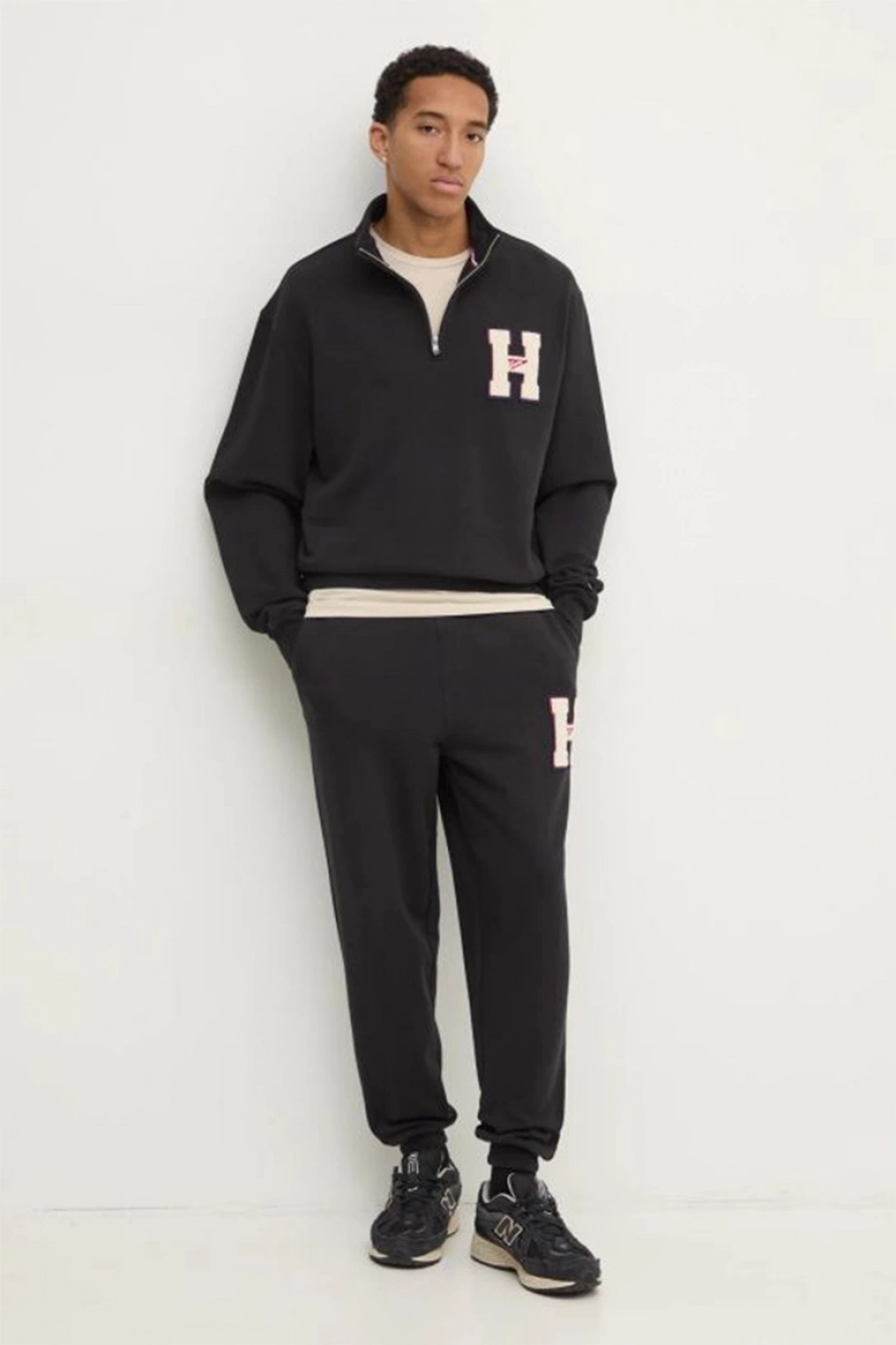 Tommy Hilfiger TJM TOWEL PATCH TERRY PANT Erkek Siyah Eşofman Altı DM0DM21277BDS