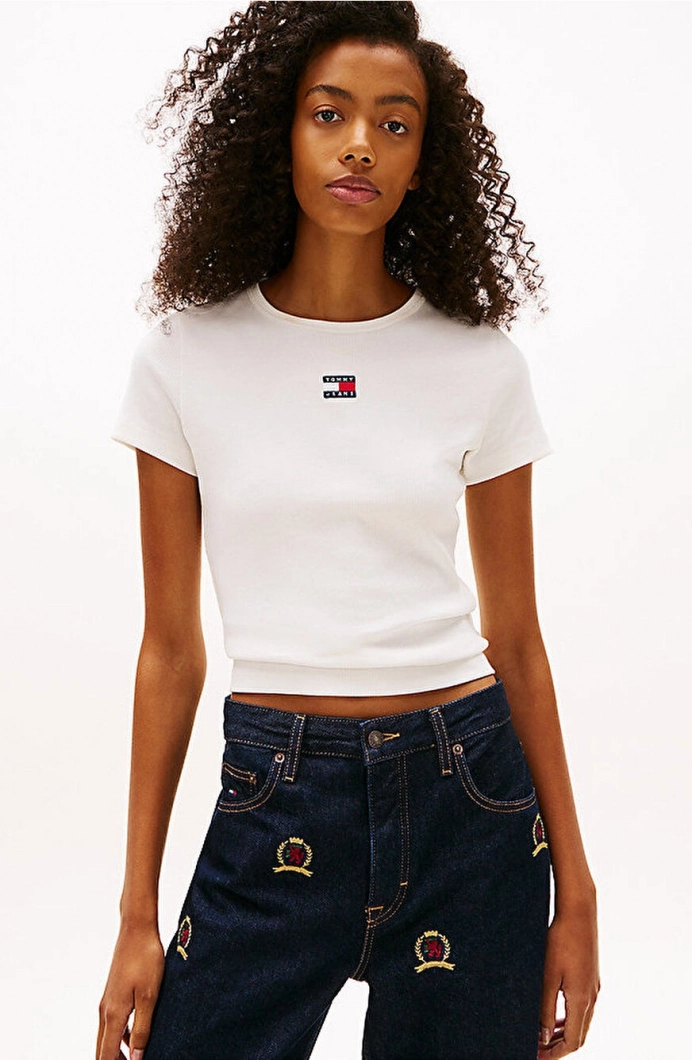 Tommy Hilfiger TJW SLIM BADGE RIB TEE Kadın Beyaz T-shirt DW0DW17881YBL