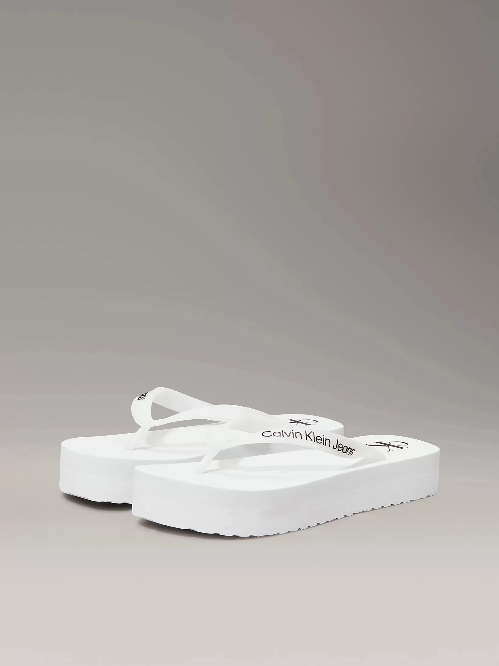 Calvin Klein Kadın Beyaz Platform Logolu Terlik