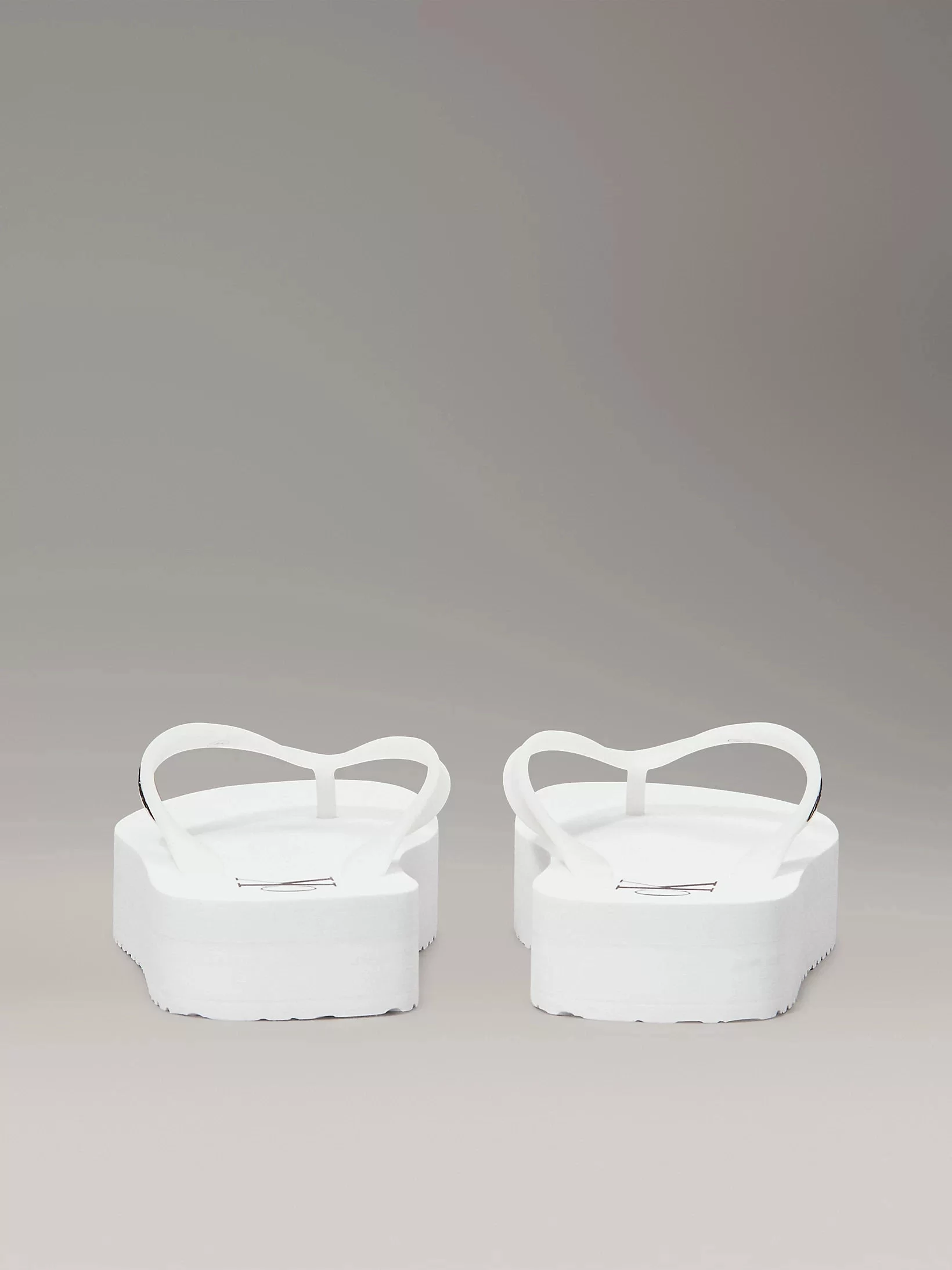 Calvin Klein Kadın Beyaz Platform Logolu Terlik