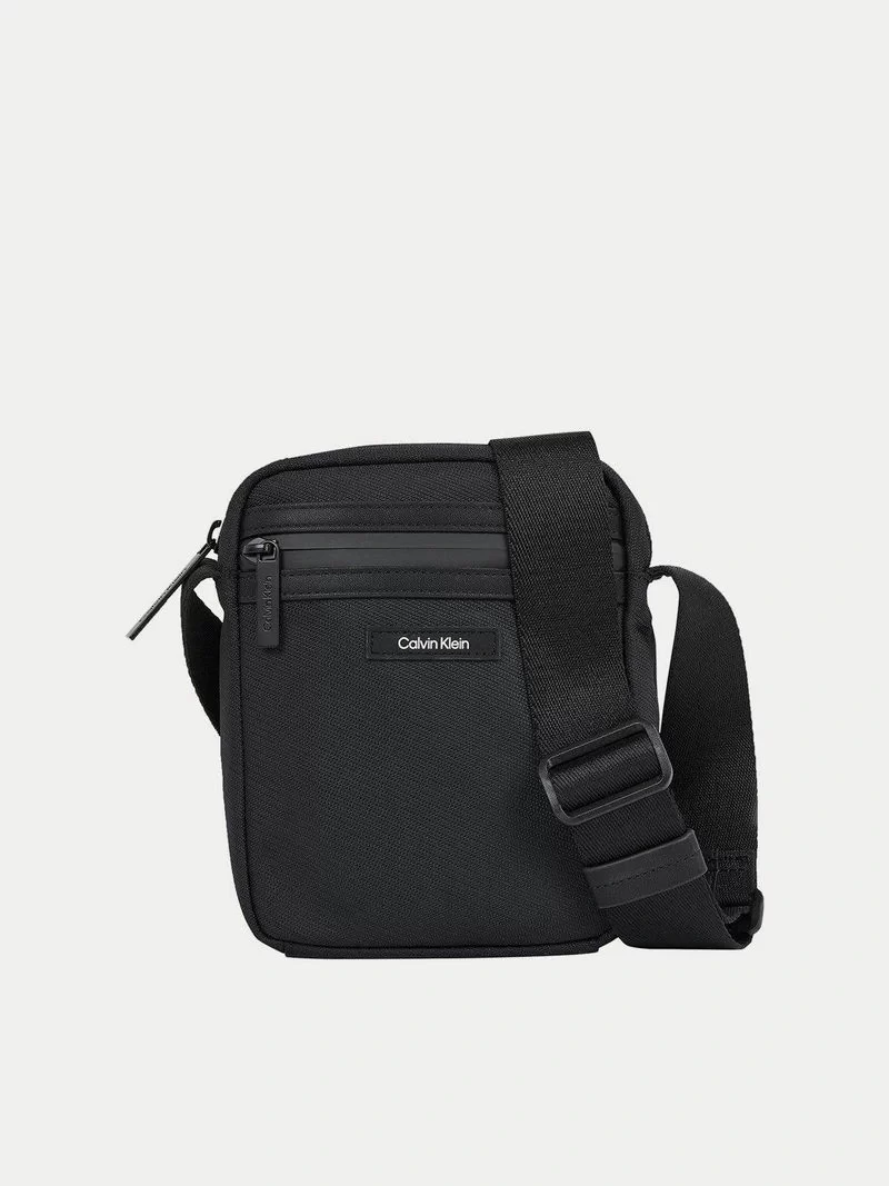 Calvin Klein Erkek Ön Cepli Siyah Omuz Çantası