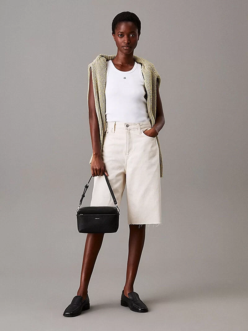 Calvin Klein  Kadın  Siyah Ck Must Conv Camera Çanta