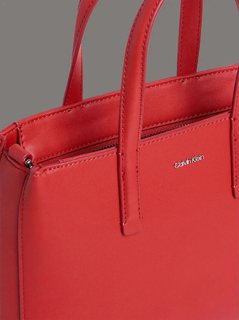 Calvin Klein Kadın  Ck Must Small Tote Çanta