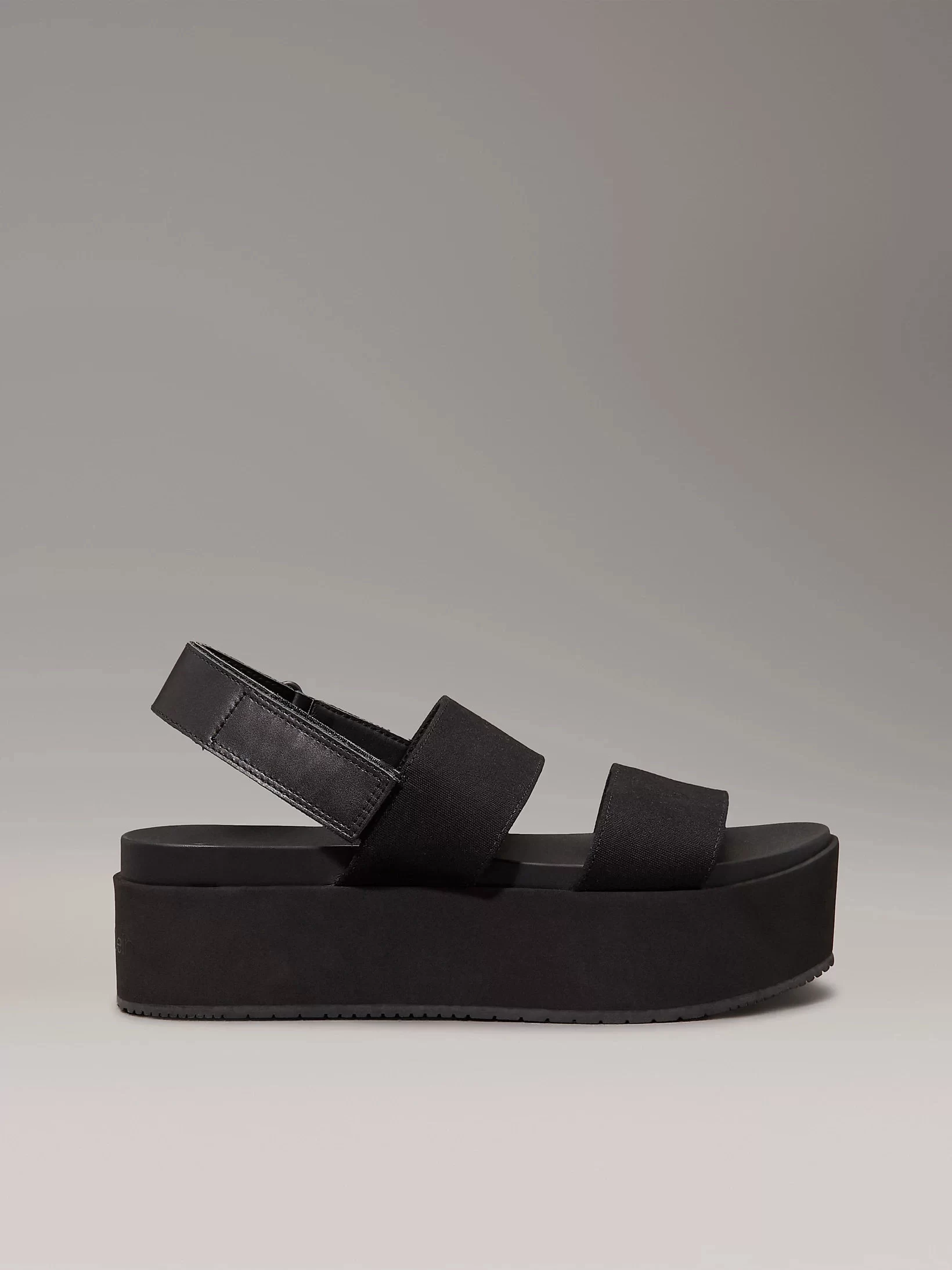 Calvin Klein Kadın Siyah Platform Logolu Sandalet