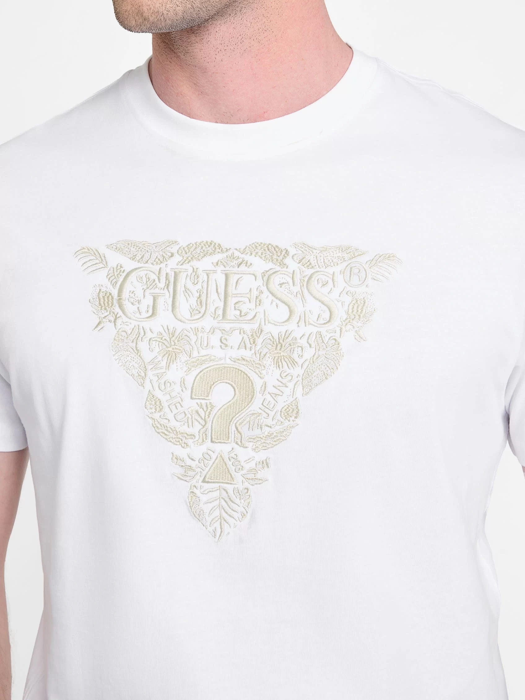 Guess Ss Cn Flower Embro Tee Erkek Beyaz T-Shirt M5GI16K8FQ4-G011
