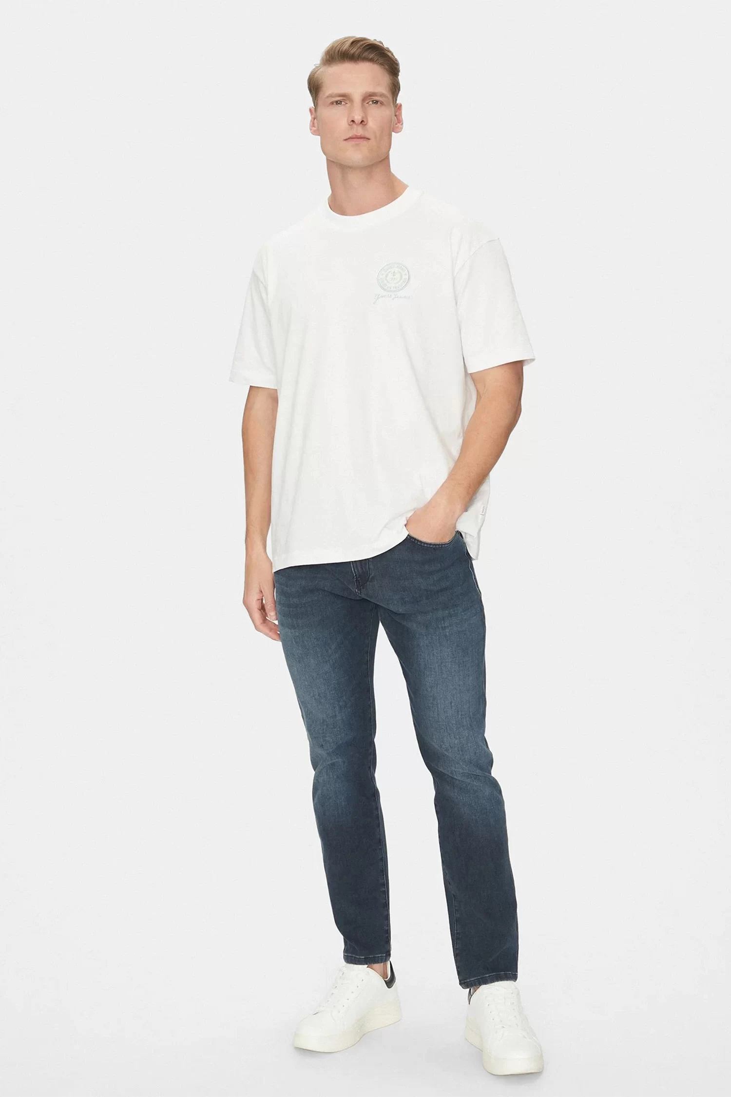 Guess jeans Gj Ss Cn Os Embroıdery Patch T Erkek Beyaz T-Shirt M5GI56K8FQ4-G011